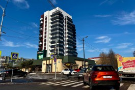 В Калининграде завершают ремонт 14-этажной панельки на улице Фрунзе